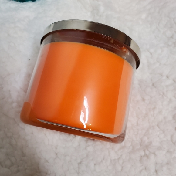 Bath & Body Works 3 Wick Candles NEW - Picture 7 of 15